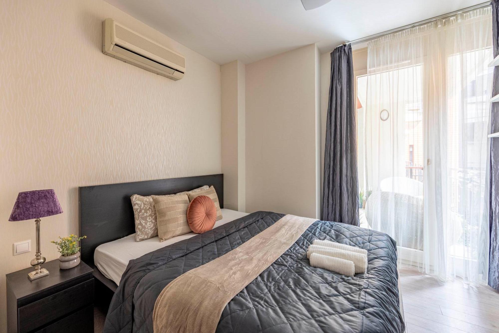 Exclusive Central Suite With Balcony By Prestige Homes Budapeste Exterior foto