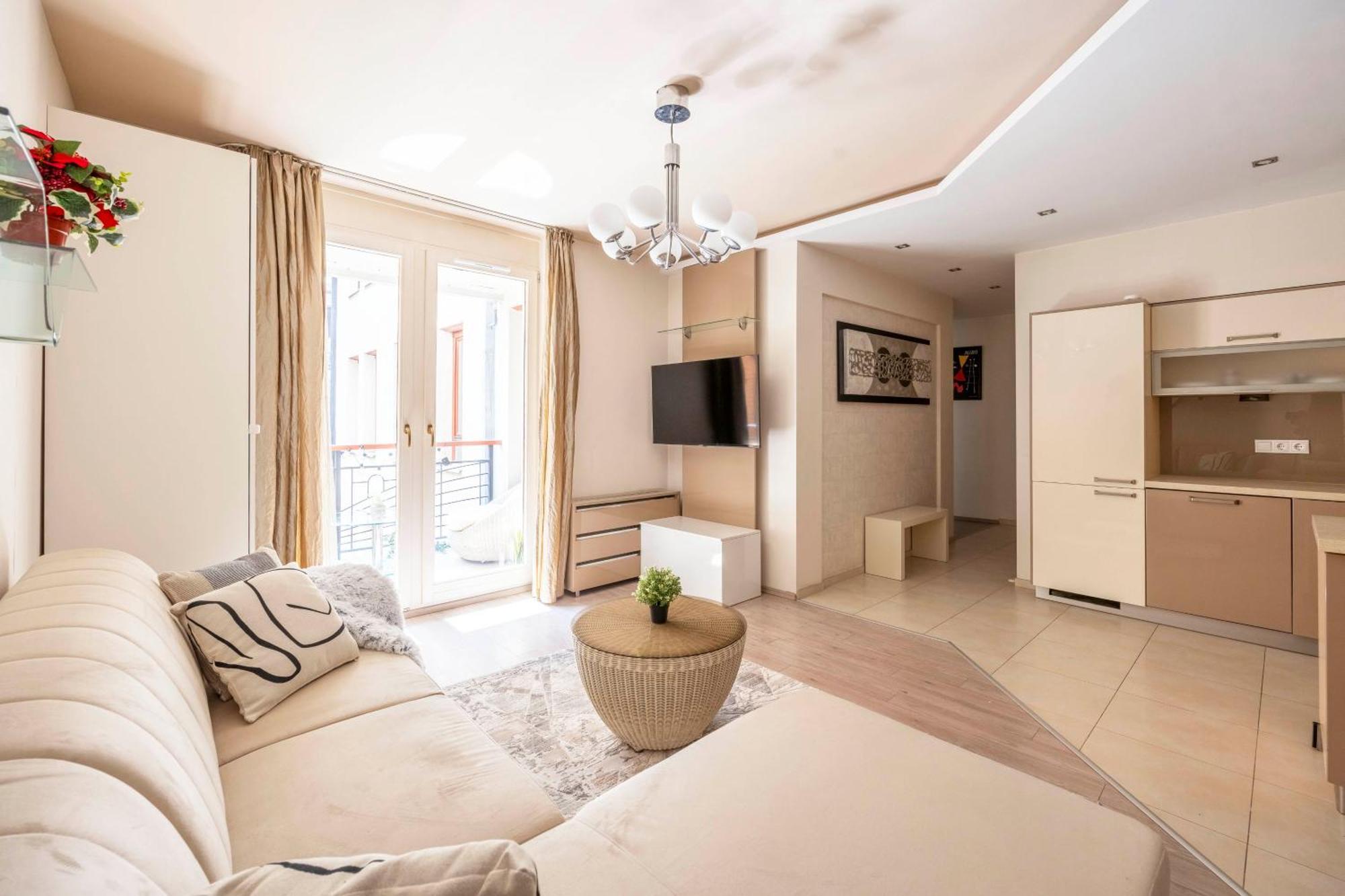 Exclusive Central Suite With Balcony By Prestige Homes Budapeste Exterior foto