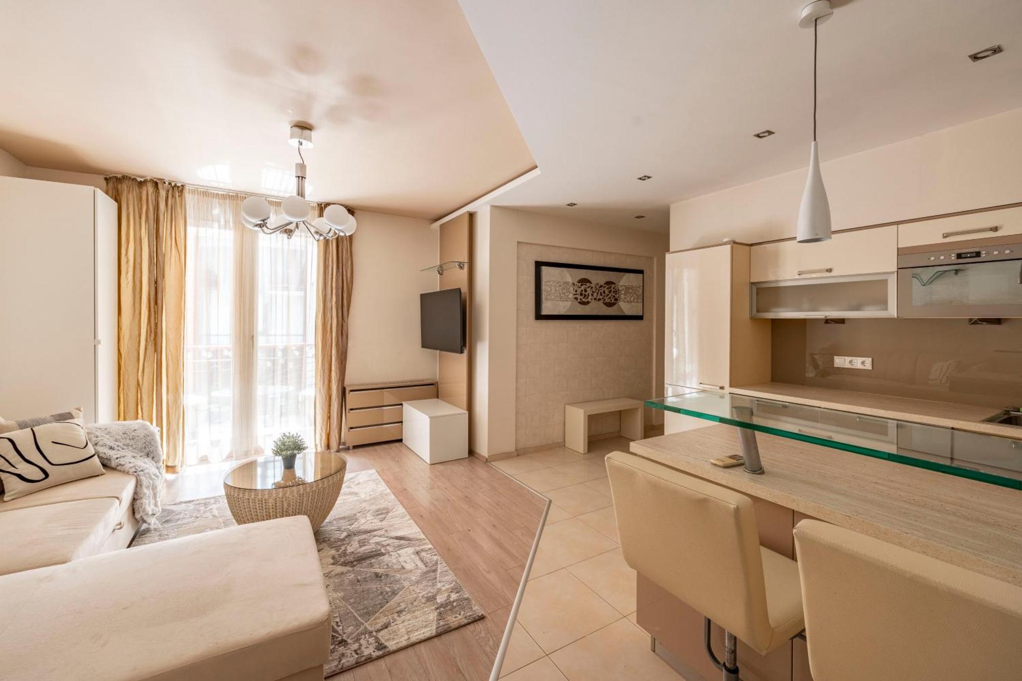 Exclusive Central Suite With Balcony By Prestige Homes Budapeste Exterior foto